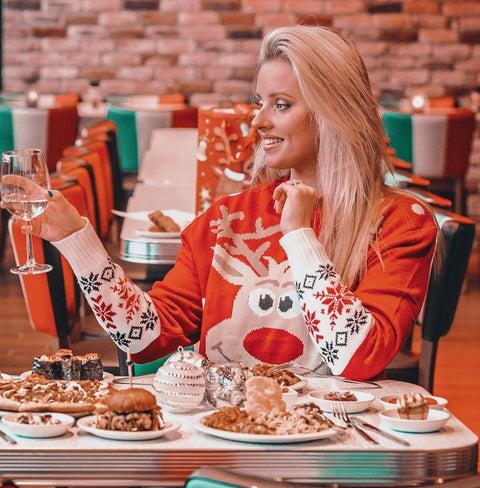 Die lustigsten Weihnachtspullover des Jahres 2025!