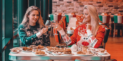 Die lustigsten Weihnachtspullover des Jahres 2025!