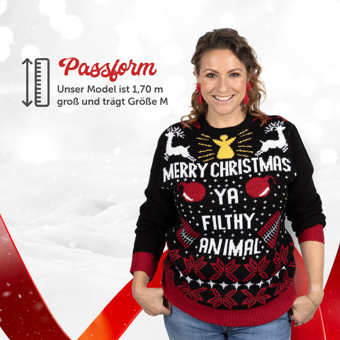 Passform Damen: Weihnachtspullover Merry Christmas Ya Filthy Animal, unser Model ist 1,70 m groß und trägt Größe M